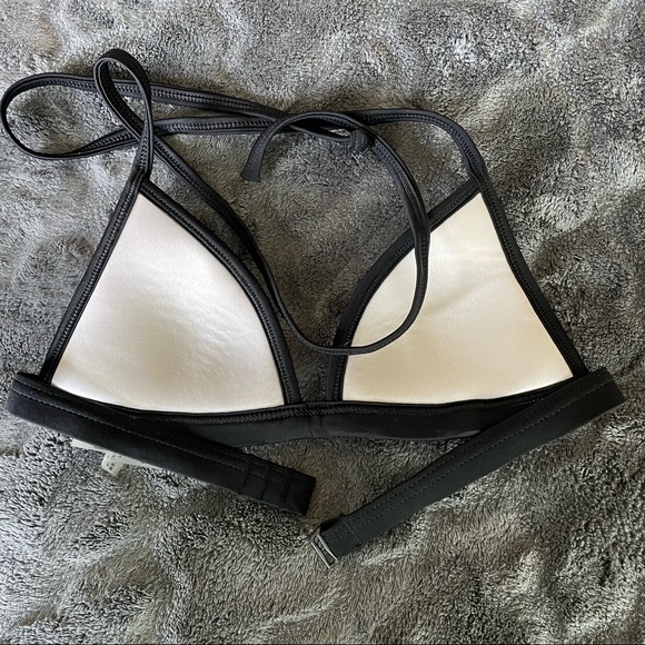 Pink Victoria’s Secret bikini top - Picture 3 of 3